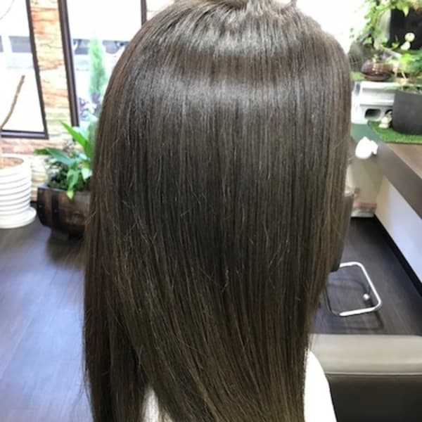 グラデーションベースにグレー濃いめでのせました