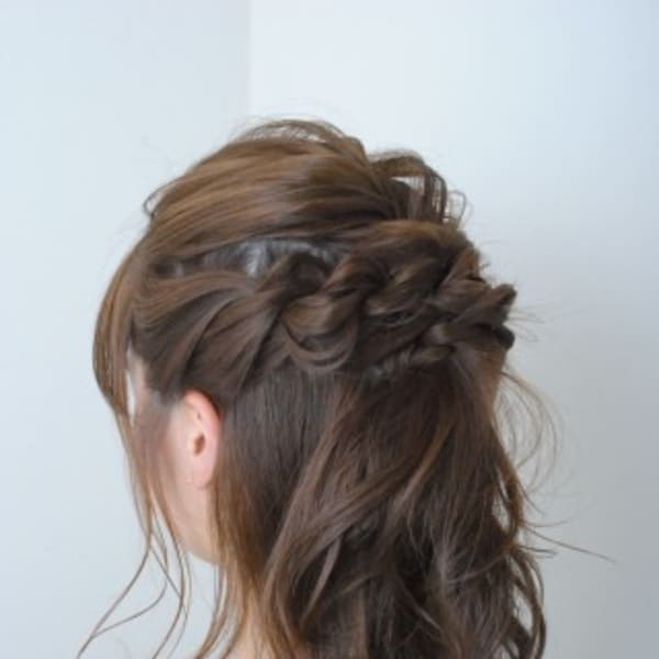 ボブハーフアップ