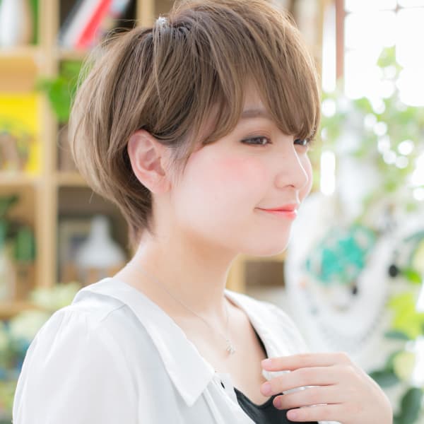 目力UP!小顔ガーリーエアリーショート