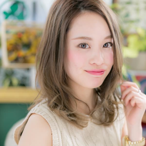 大人ウェーブ外国人風こなれミディアム