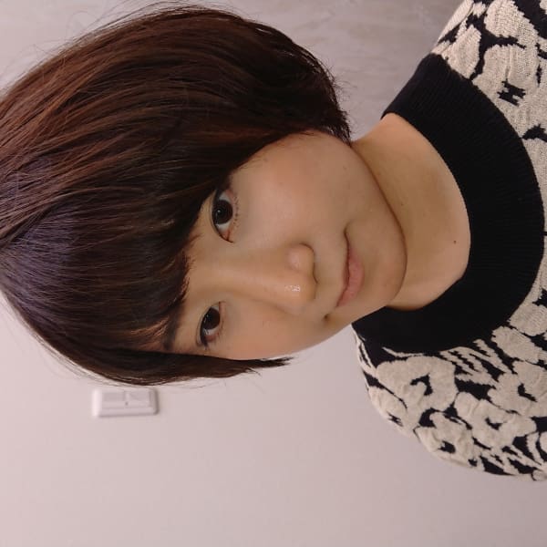 顔まわりも丸く造ったフェミニンボブ|ANNEAU