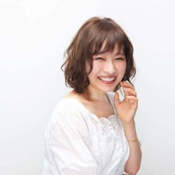 上田 真弓 Hair Life Design Tree ヘアアンドライフデザイン ツリー のスタッフ 美容院 美容室を予約するなら楽天ビューティ