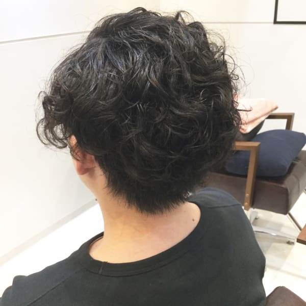 メンズ刈り上げパーマスタイル|wiz lil white