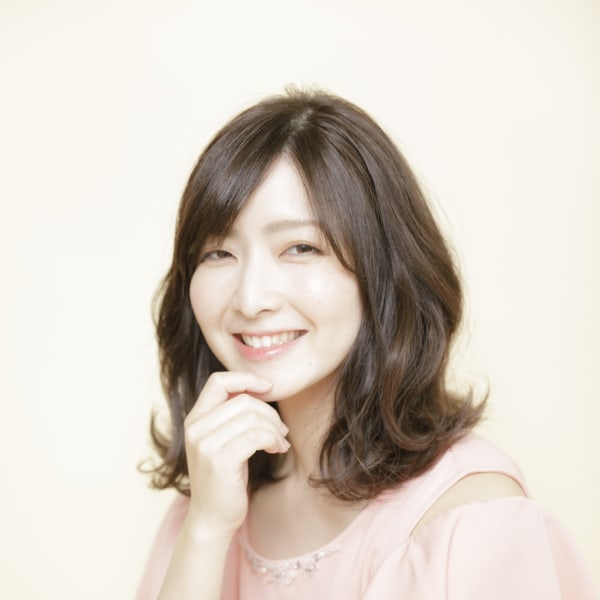 ナチュラルな外ハネミディ