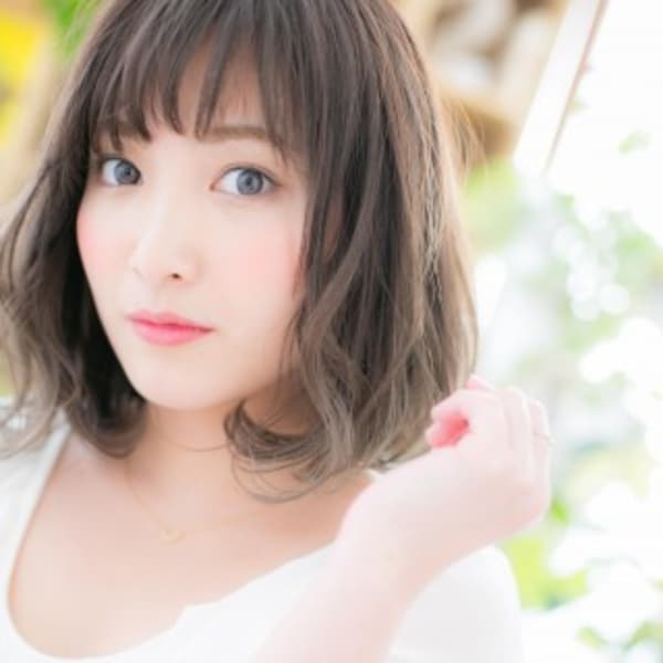 斜めバング×とろみカール愛されふわミディ