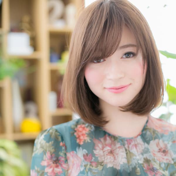 大人かわいい♪斜めバング色っぽワンカール