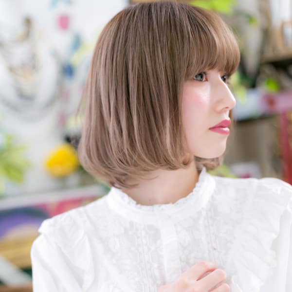 Aラインの小顔ドーリーボブ