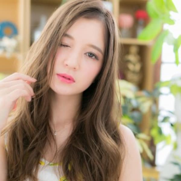 アシンメトリー…くせ毛風色っぽロング