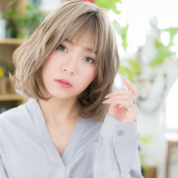 ハイトーンで垢抜け★外国人風ミディ