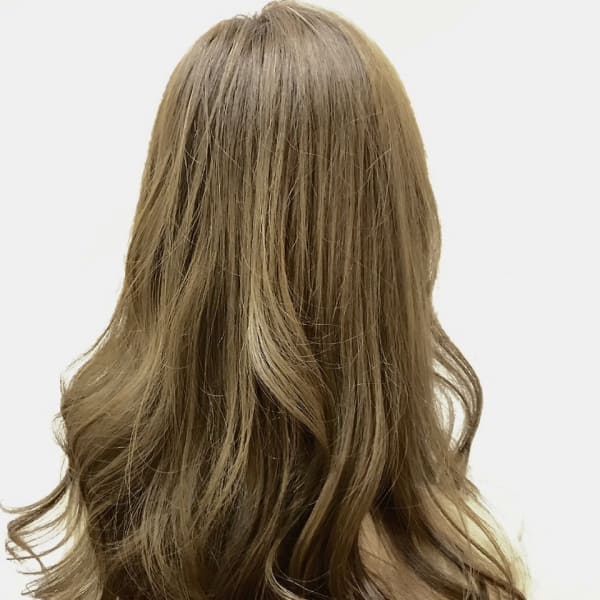 韓国風巻き髪　イルミナカラー艶カラー