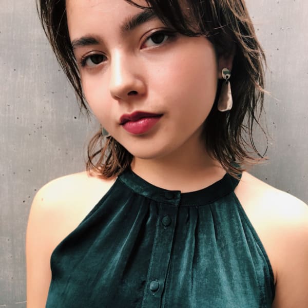 外はねミディ《隠れ家サロンLYON CHIEMI》