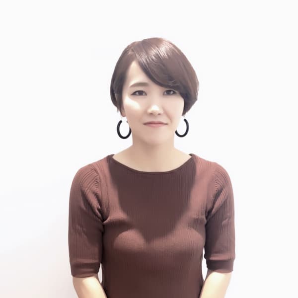 BOND HAIR DESIGN【ボンドヘアデザイン】のスタッフ紹介。小口 亜紀子