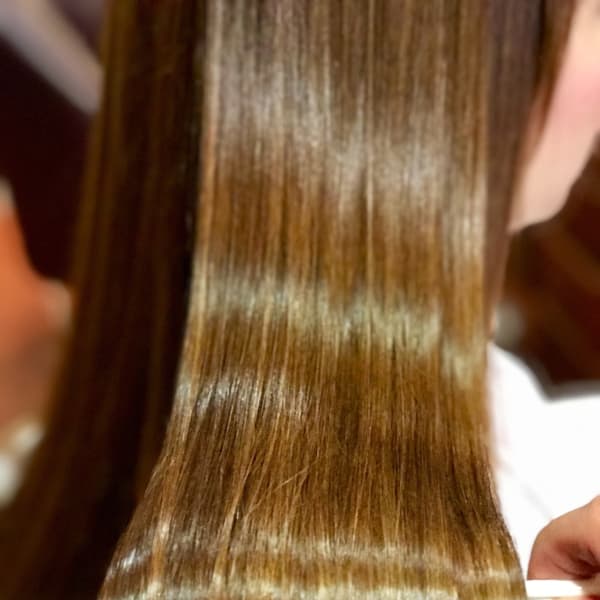 【お客様Style】縮毛矯正でエレガンス美髪ツヤストレートロ