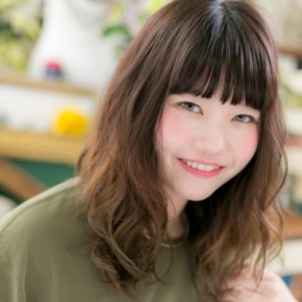 くせ毛風揺れるモテミディ♪×重め前髪