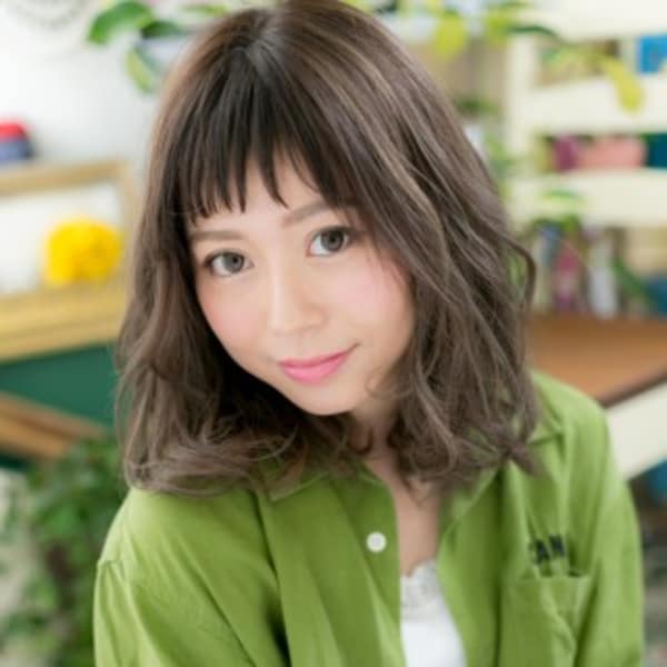 オン眉＆外国人風カール♪小顔ふわミディ