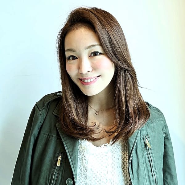 乾かすだけでまとまるセミロングヘア