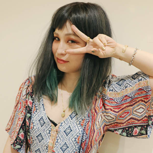 透け感グレーパール×ライムgreen×アジアンガール|LAMP HAIR