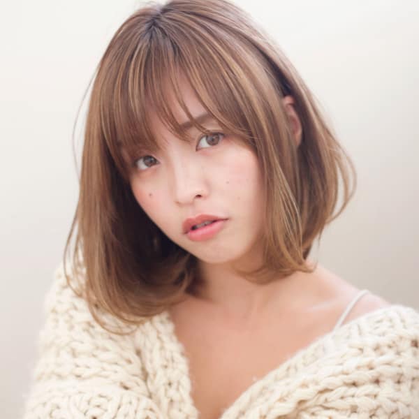 【添田】大人かわいいひし形シルエットボブ斜めバンググレージュ