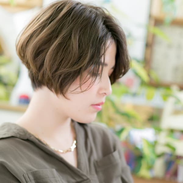 前下がり…外国人風フレンチショート