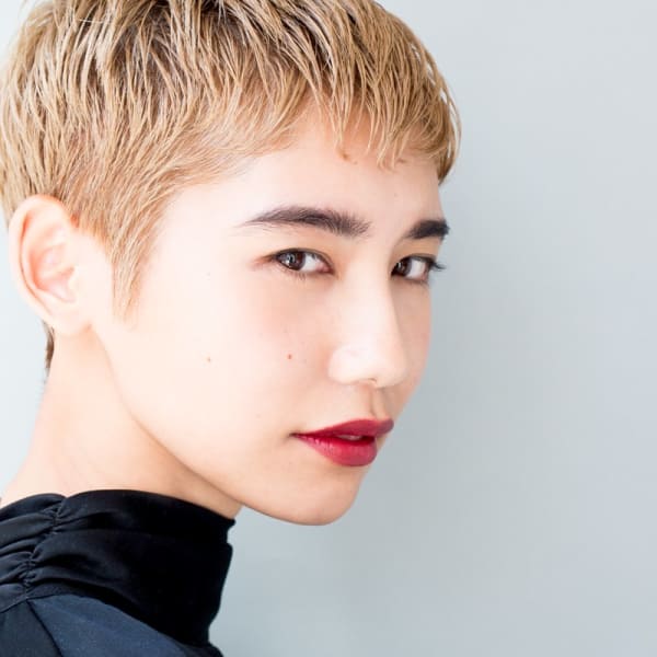  神戸　外国人風　ハイトーン　ショート