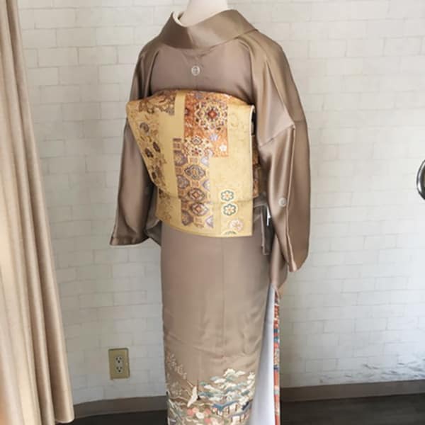 色留袖　訪問着着付け