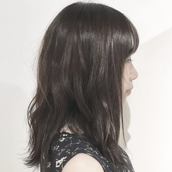グレージュ×愛されセミディ