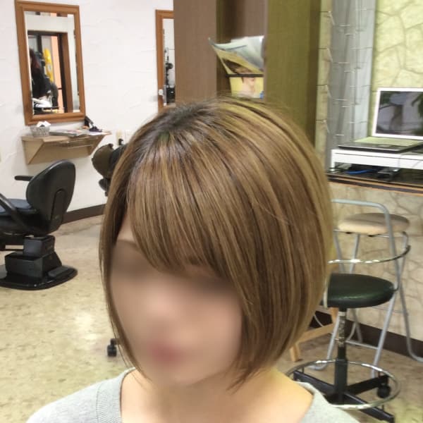 ショートボブ
