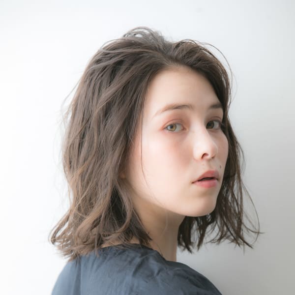 触れたくなるニュアンスパーマボブ 担当しおん