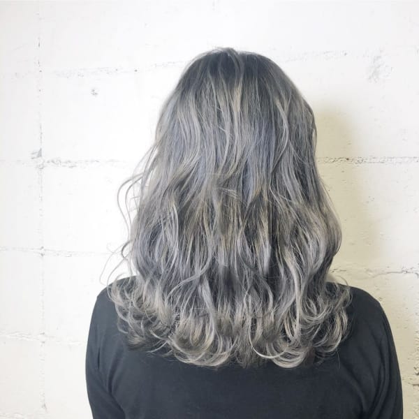 王道☆イルミナカラー|BATTERY VIERRA 塚口店