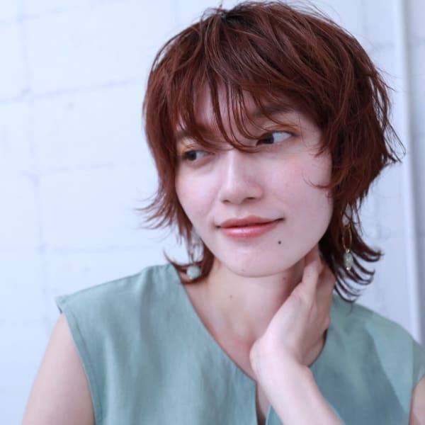 バング長めのショートヘア|NILLU