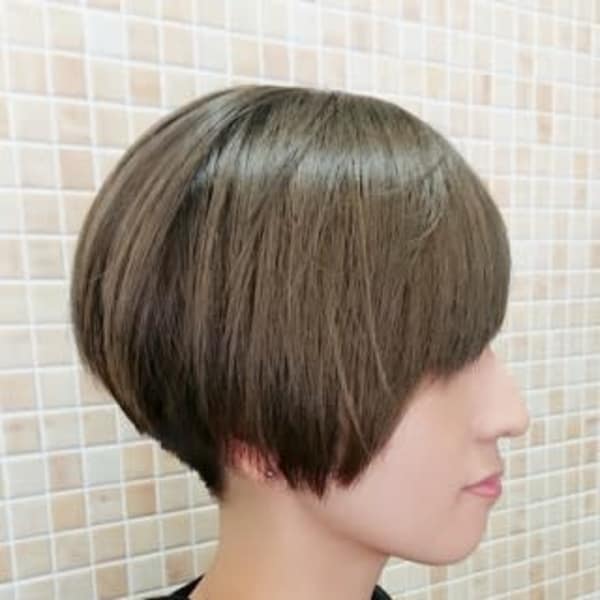 グラデーションボブ×スモーキーベージュ