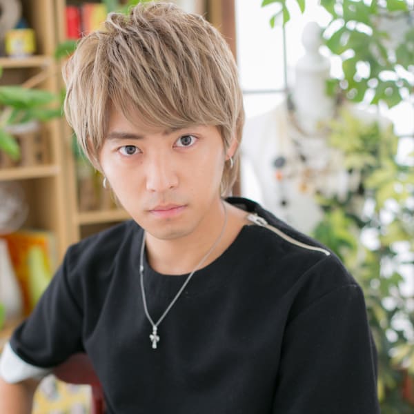 サイドパートのモテ髪マッシュ