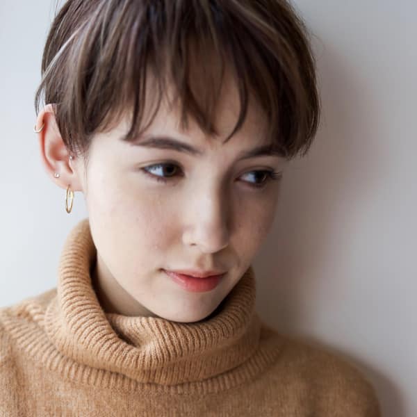 前下がりハンサムショート