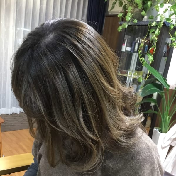 グレージュカラー