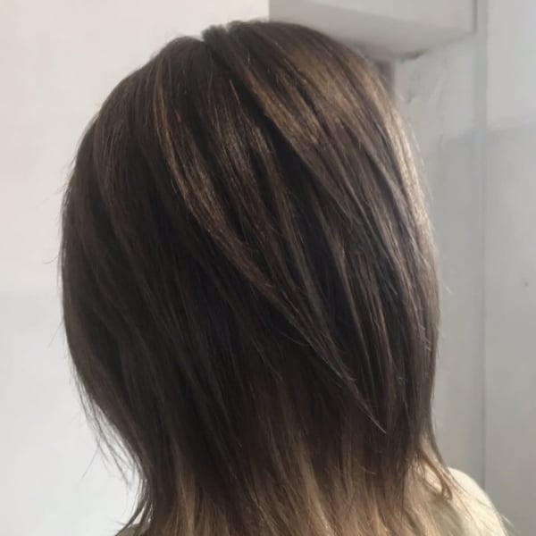 スモーキーカーキカラー