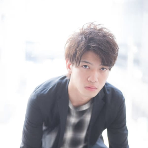 ビジネスシーンにもOKなコンパクトマッシュツーブロック