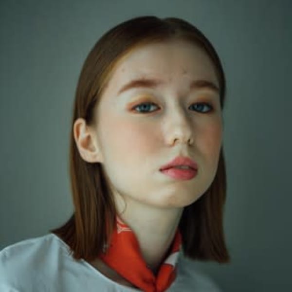 ストレート切りっぱなしボブ