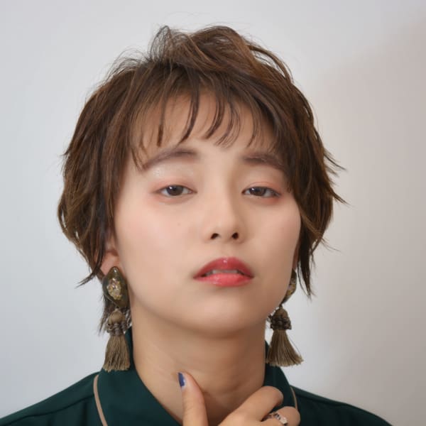 色っぽ可愛い!大人可愛いシースルーバングのショートスタイル|Liraica【リライカ】