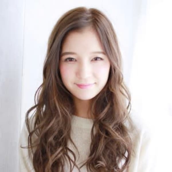 透け感たっぷりミックスグレージュカール