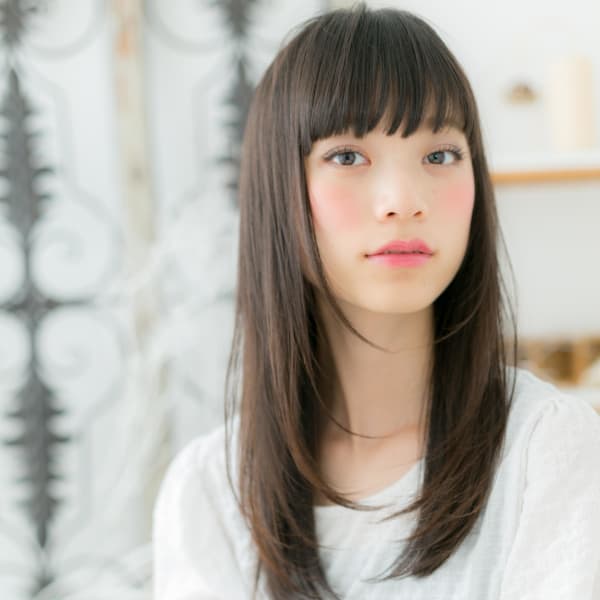 間違いナシの好感度！黒髪ストレート