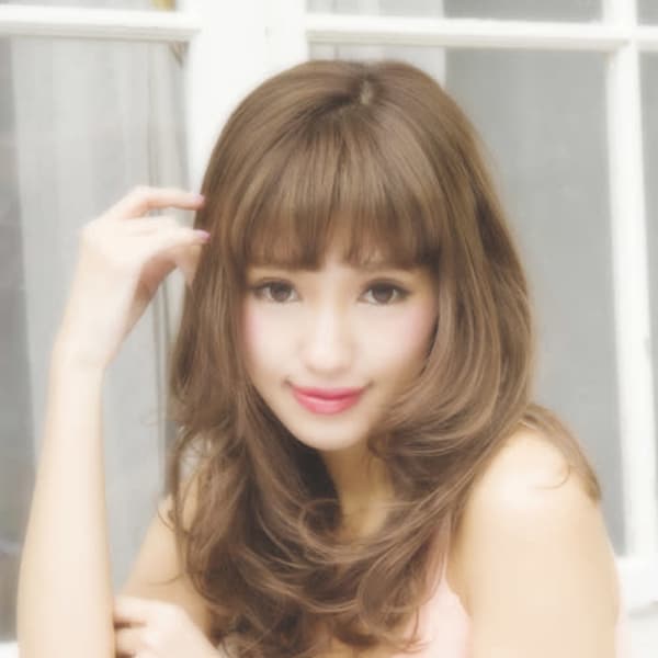 ハニーヘアー×厚めバング×明るめマーメイドアッシュ