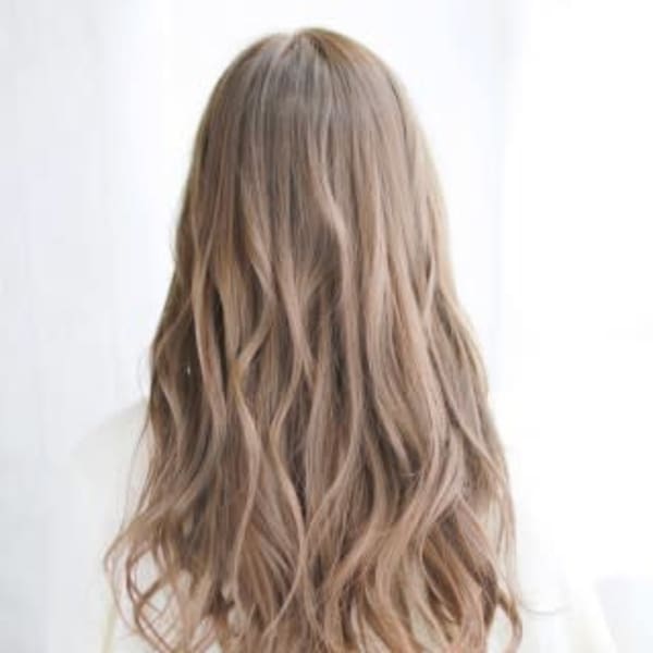 透け感たっぷりミックスグレージュカール