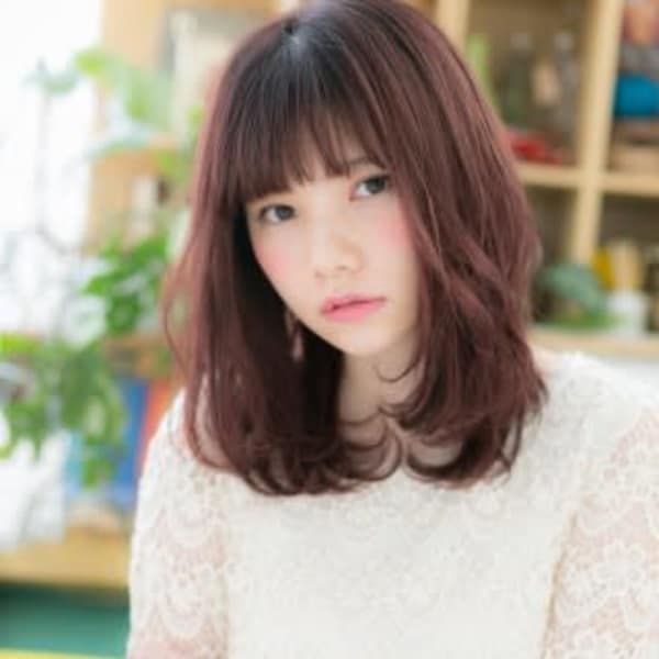 トレンドカラーで♪小顔くせ毛風ミディ ガーリーロング