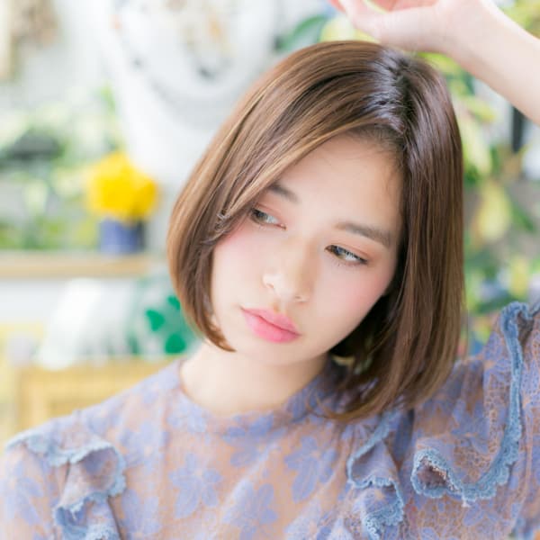 外国人風…チラ見え目元のノーバングstyle クールボブ