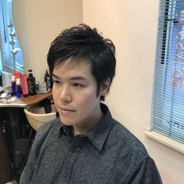 アシンメトリーとストリームで魅せるデザインカット|Cut&Shave UEMURA