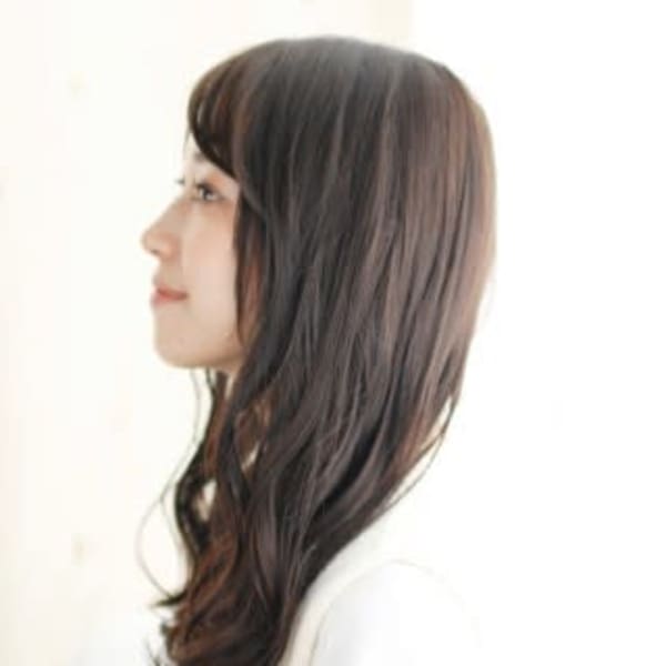 ツヤ感カラーのゆるミックスカールスタイル