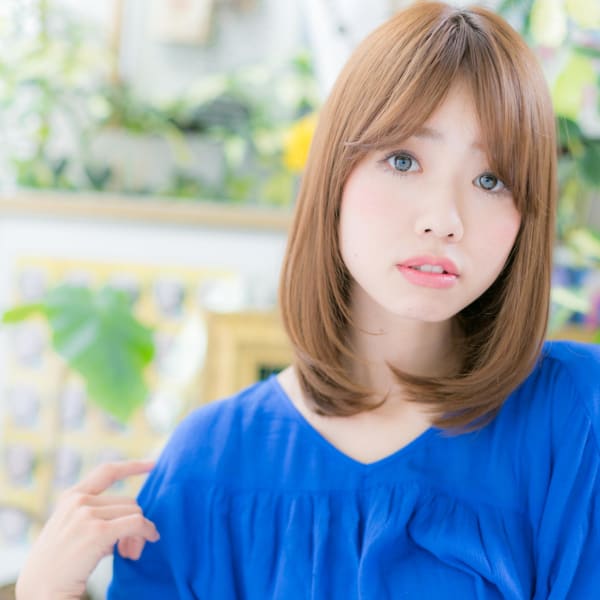 外国人風カラー★ツヤロブスタイル　フェミニンストレート