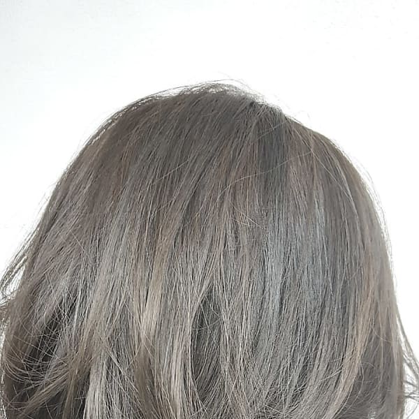 ピュア・グレージュ・ショートボブ