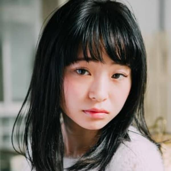 黒髪ストレート