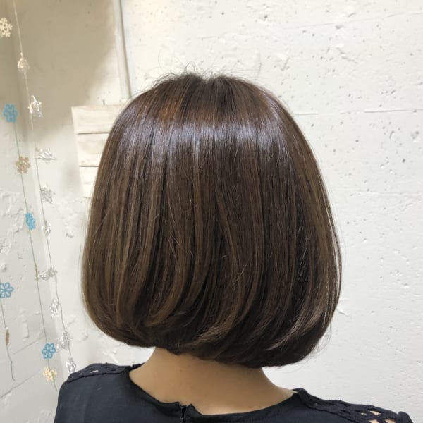 エレガント前下がりボブ